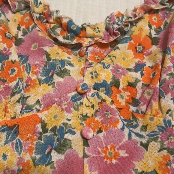 FLORAL Tank Top with Ruffles - Picture 2 of 5